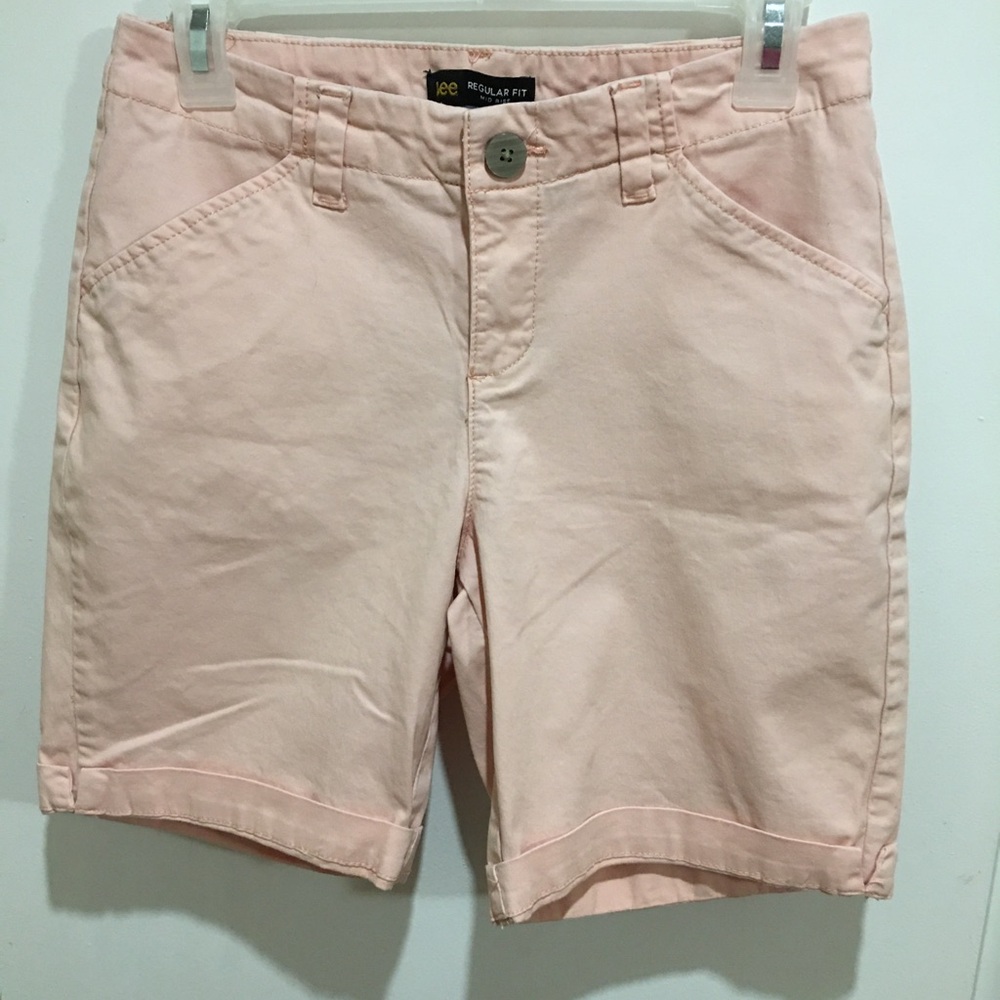 Lee Women's Light Pink Cotton Bermuda Shorts Regular Fit Mid Rise
